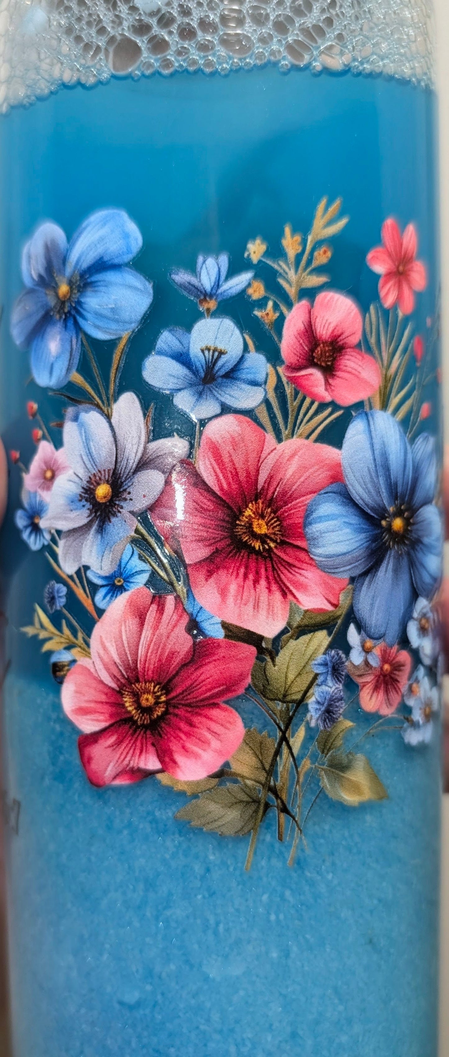 *25 oz Glass Beach Tumbler, Pink & blue flowers, For we walk by faith, not by sight. 2 Corinthians 5:7